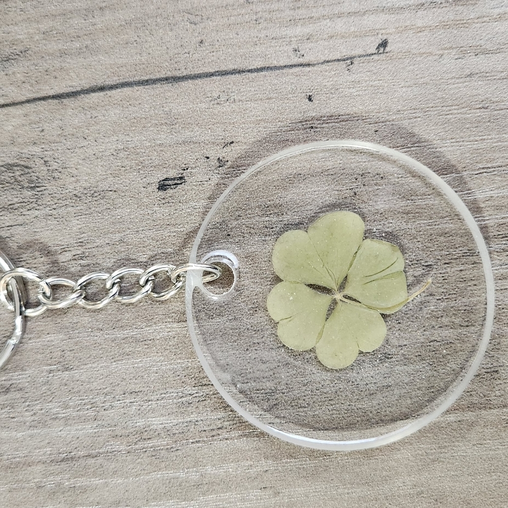 Genuine 4 Leaf Clover Keychain